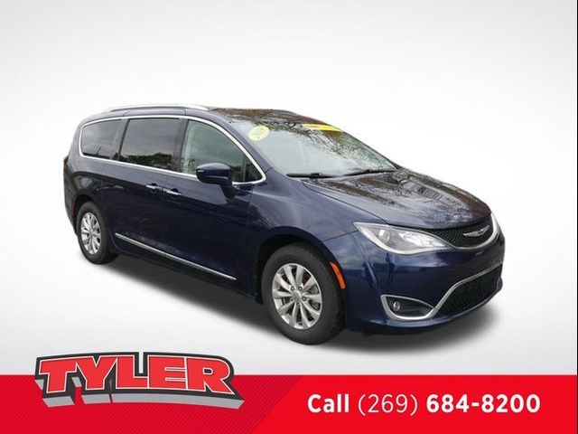 2019 Chrysler Pacifica Touring-L