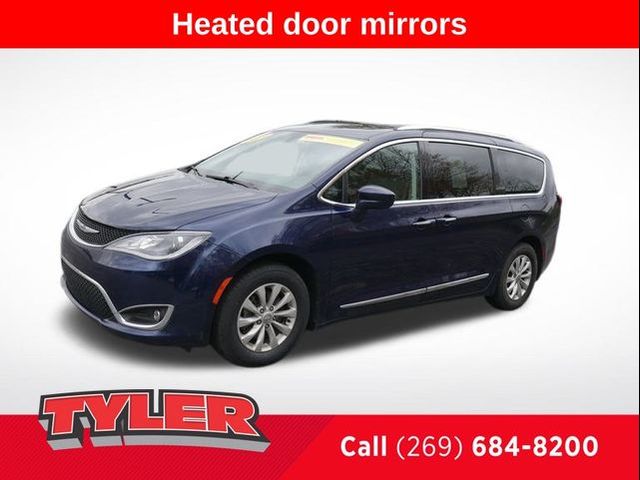 2019 Chrysler Pacifica Touring-L