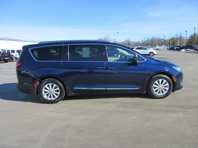 2019 Chrysler Pacifica Touring-L