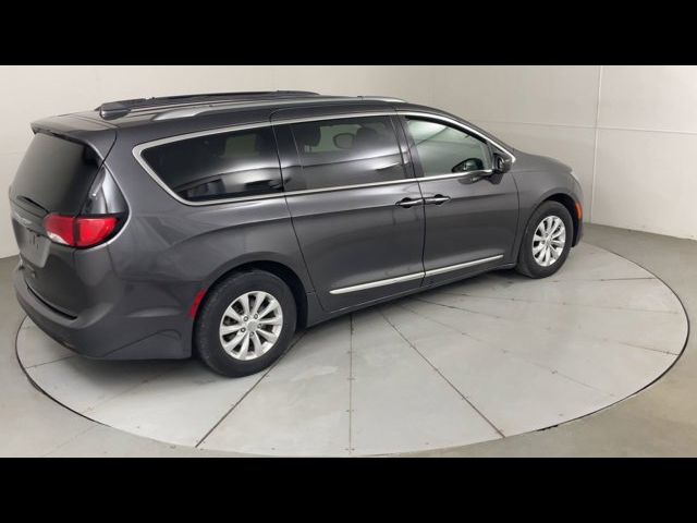 2019 Chrysler Pacifica Touring-L