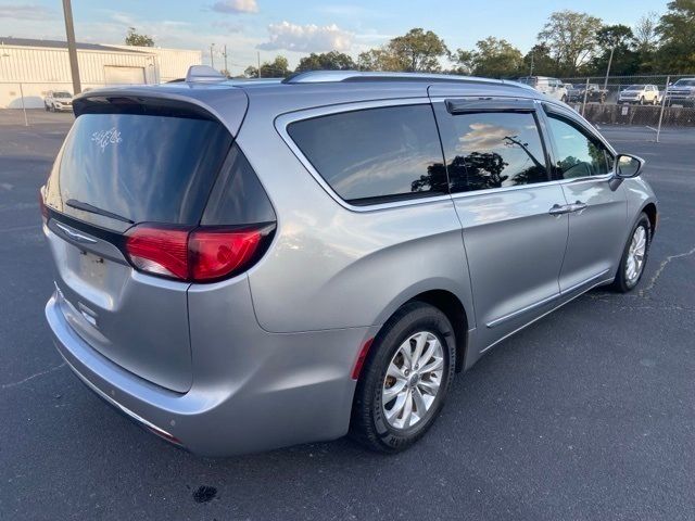 2019 Chrysler Pacifica Touring-L