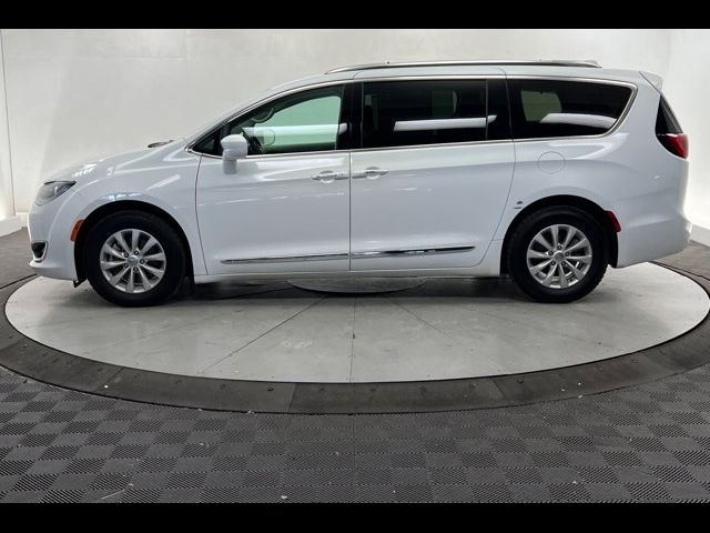 2019 Chrysler Pacifica Touring-L