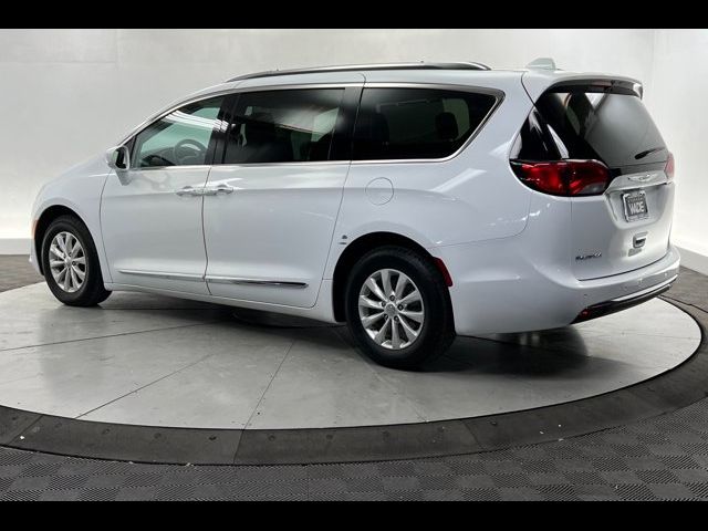 2019 Chrysler Pacifica Touring-L