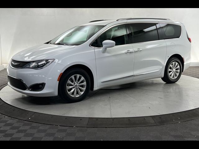 2019 Chrysler Pacifica Touring-L