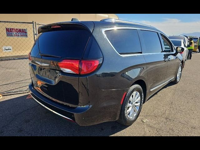 2019 Chrysler Pacifica Touring-L