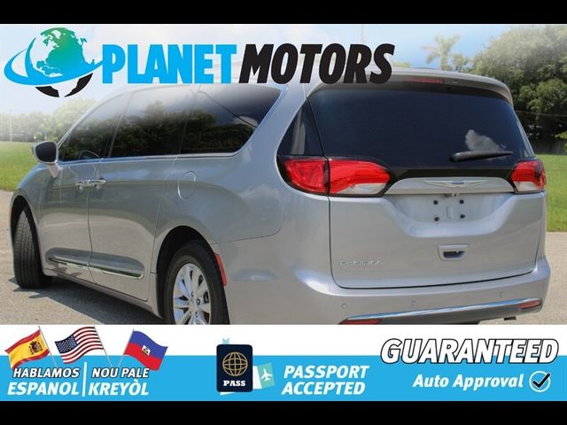 2019 Chrysler Pacifica Touring-L