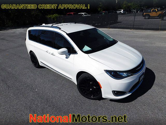 2019 Chrysler Pacifica Touring-L