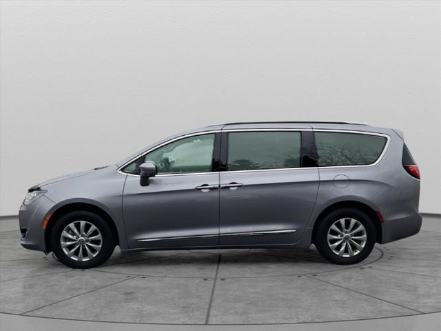 2019 Chrysler Pacifica Touring-L