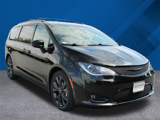 2019 Chrysler Pacifica Touring-L