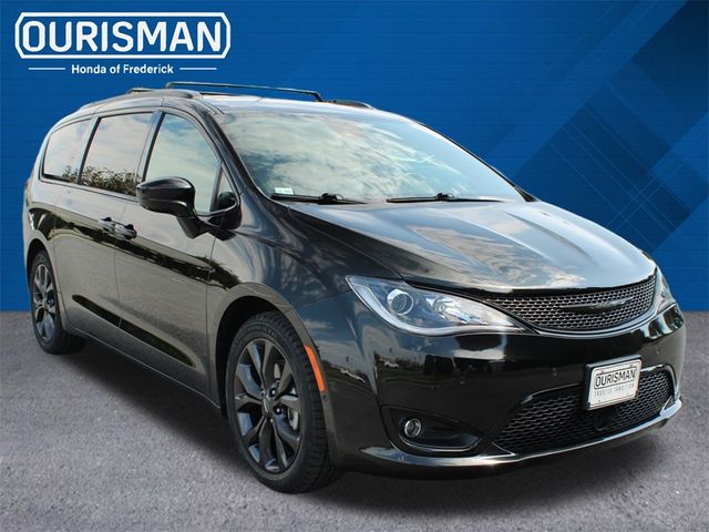 2019 Chrysler Pacifica Touring-L