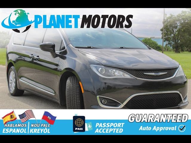 2019 Chrysler Pacifica Touring-L