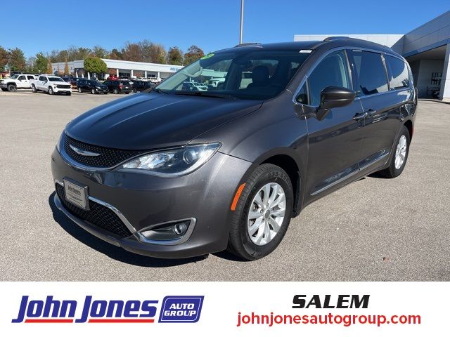 2019 Chrysler Pacifica Touring-L