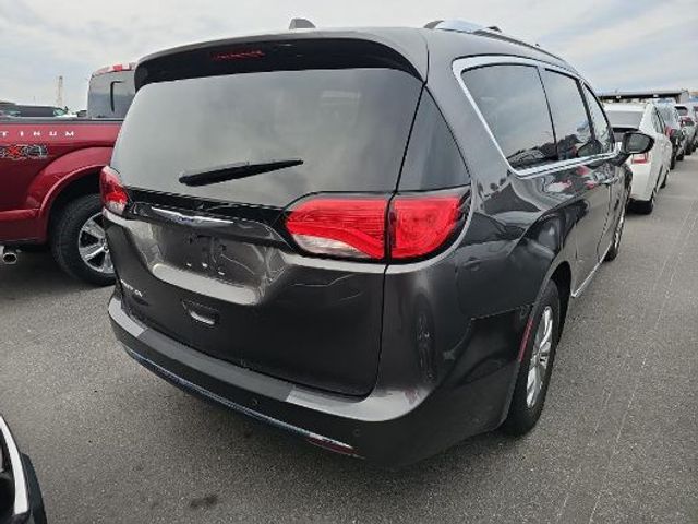 2019 Chrysler Pacifica Touring-L