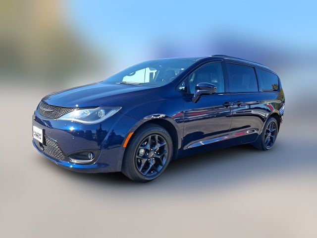 2019 Chrysler Pacifica Touring-L