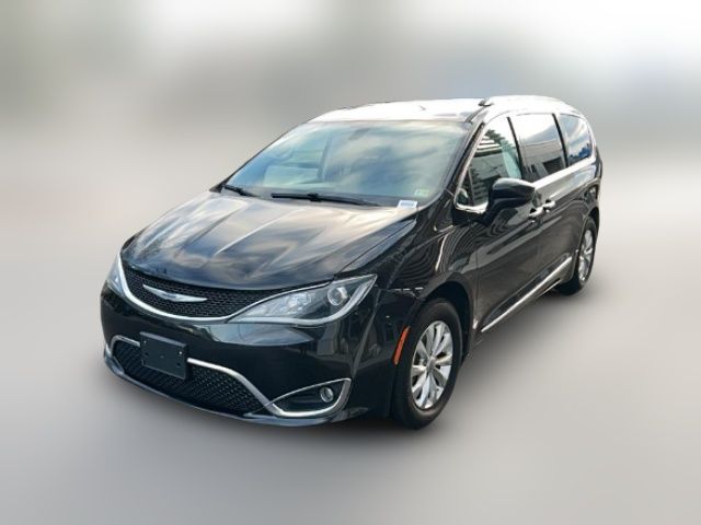 2019 Chrysler Pacifica Touring-L