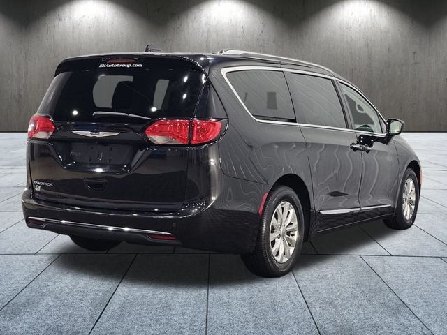 2019 Chrysler Pacifica Touring-L