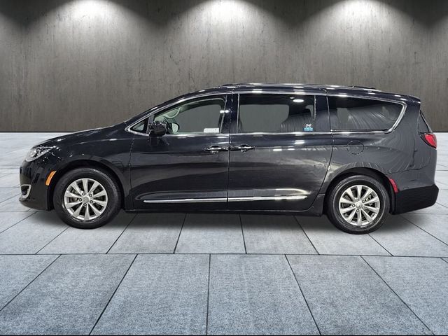 2019 Chrysler Pacifica Touring-L