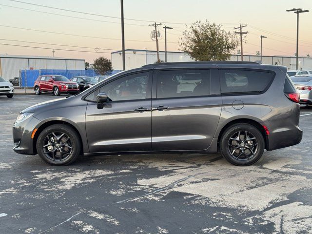 2019 Chrysler Pacifica Touring-L