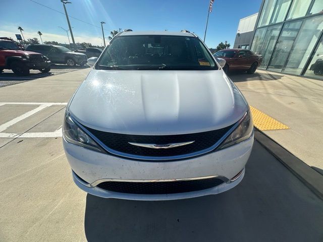 2019 Chrysler Pacifica Touring-L