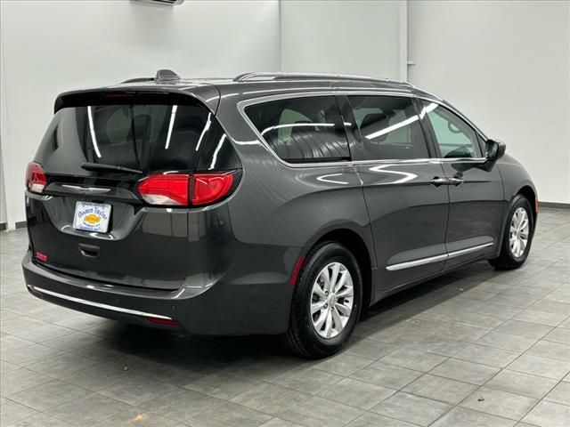 2019 Chrysler Pacifica Touring-L