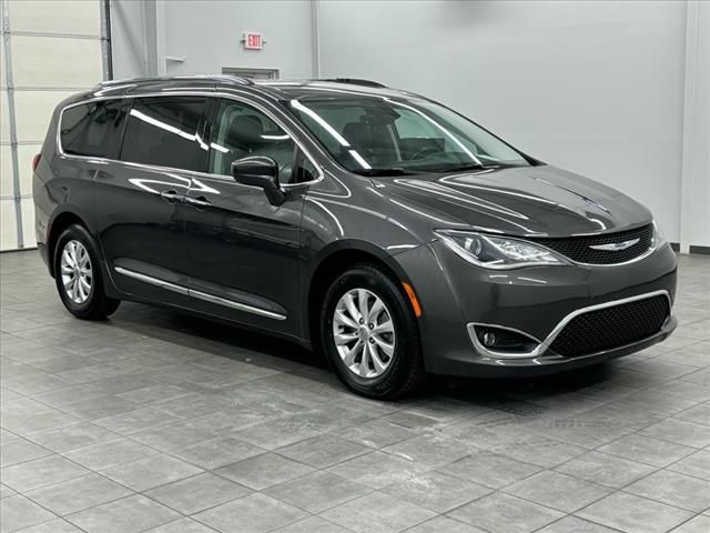 2019 Chrysler Pacifica Touring-L