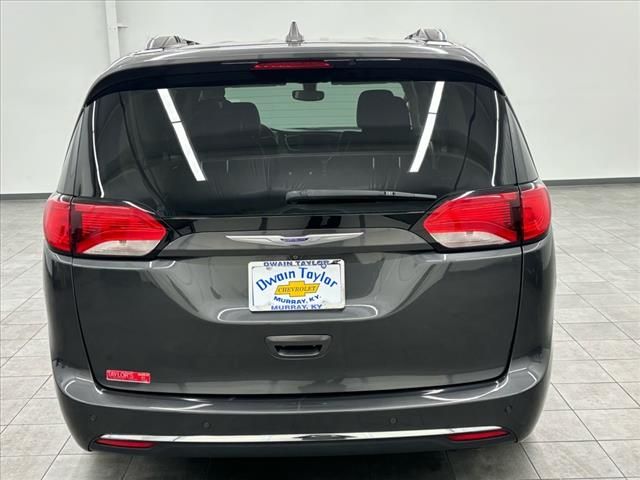 2019 Chrysler Pacifica Touring-L