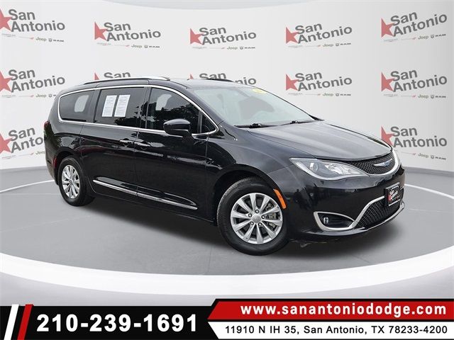 2019 Chrysler Pacifica Touring-L