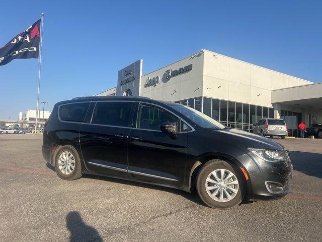 2019 Chrysler Pacifica Touring-L