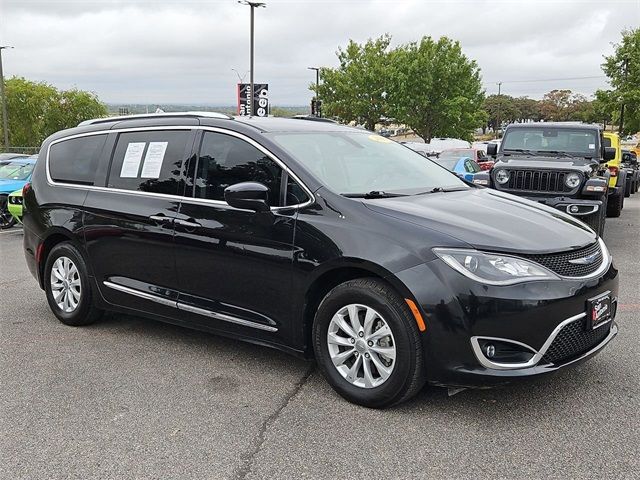 2019 Chrysler Pacifica Touring-L