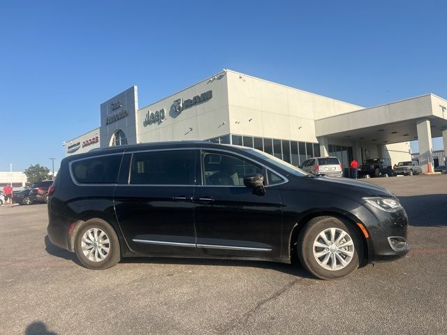 2019 Chrysler Pacifica Touring-L