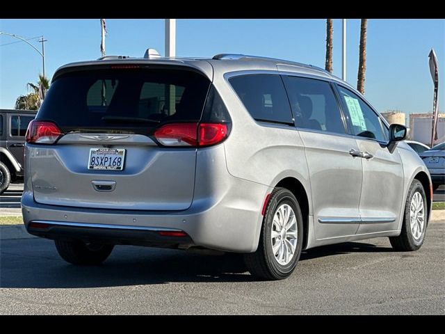 2019 Chrysler Pacifica Touring-L