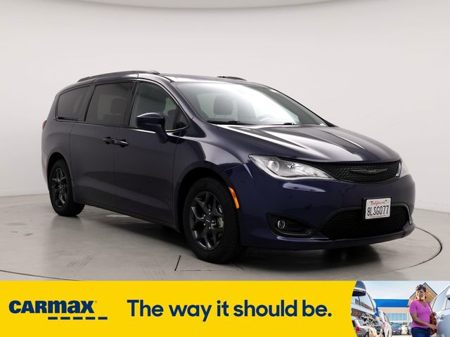 2019 Chrysler Pacifica Touring-L