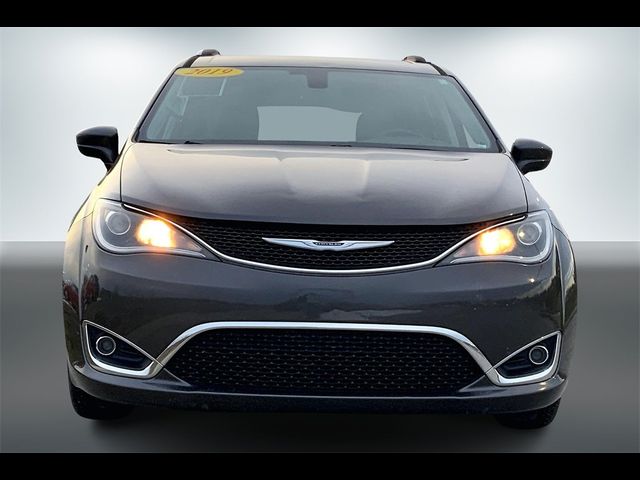 2019 Chrysler Pacifica Touring-L