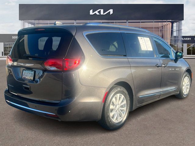 2019 Chrysler Pacifica Touring-L