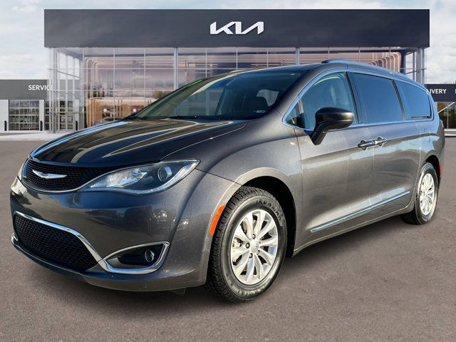 2019 Chrysler Pacifica Touring-L