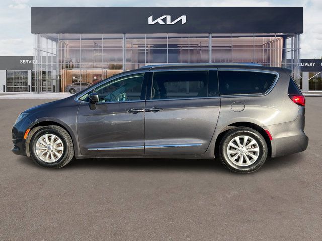 2019 Chrysler Pacifica Touring-L