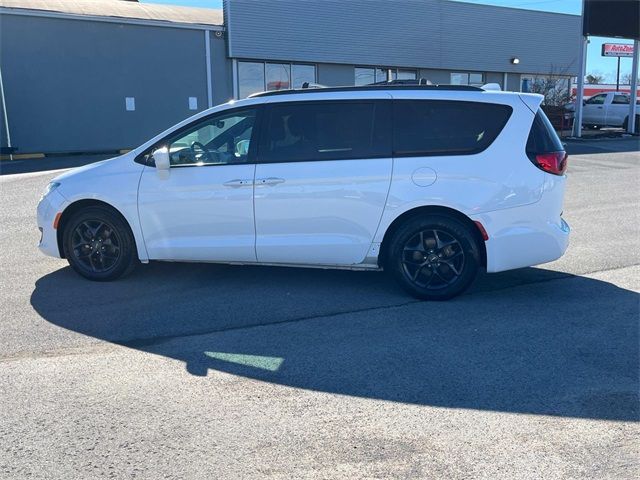 2019 Chrysler Pacifica Touring-L