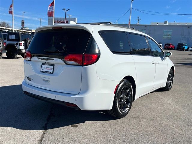 2019 Chrysler Pacifica Touring-L