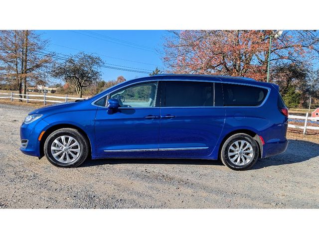 2019 Chrysler Pacifica Touring-L