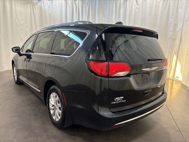 2019 Chrysler Pacifica Touring-L