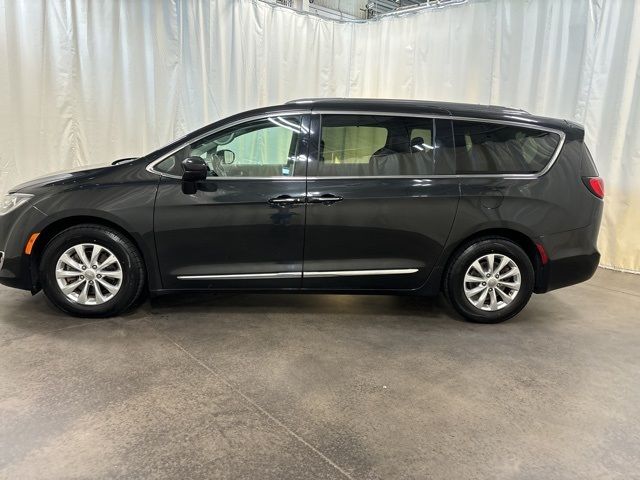 2019 Chrysler Pacifica Touring-L