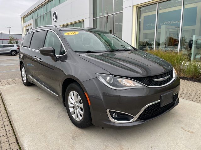 2019 Chrysler Pacifica Touring-L