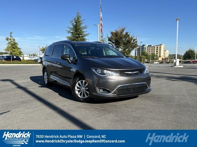 2019 Chrysler Pacifica Touring-L