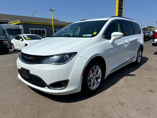 2019 Chrysler Pacifica Touring-L