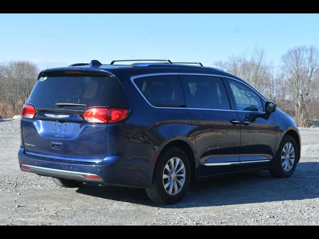 2019 Chrysler Pacifica Touring-L