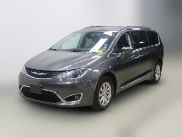 2019 Chrysler Pacifica Touring-L