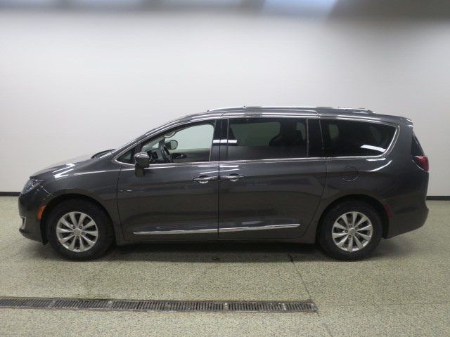 2019 Chrysler Pacifica Touring-L