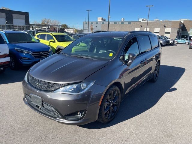 2019 Chrysler Pacifica Touring-L