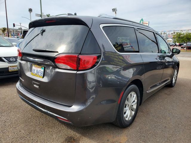 2019 Chrysler Pacifica Touring-L