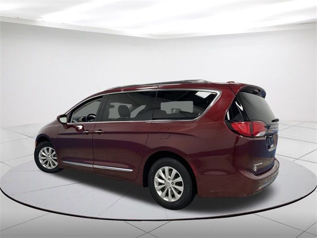 2019 Chrysler Pacifica Touring-L